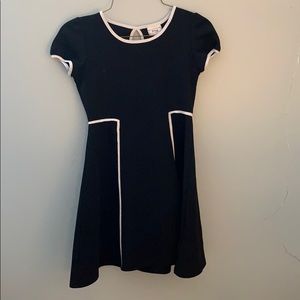 Girls Disney D-Sign Black Cute and comfy dress 7/8